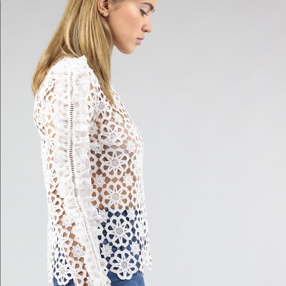 Gorgeous Lace Top Xs